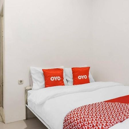 ホテル Super Oyo 91074 Stariez Senen Syariah ジャカルタ エクステリア 写真